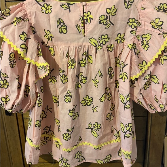 Gigo USA Pink Floral Top - Picture 6 of 6